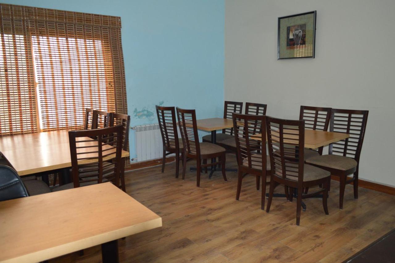 Tourist Hub Islamabad Bed and Breakfast Buitenkant foto