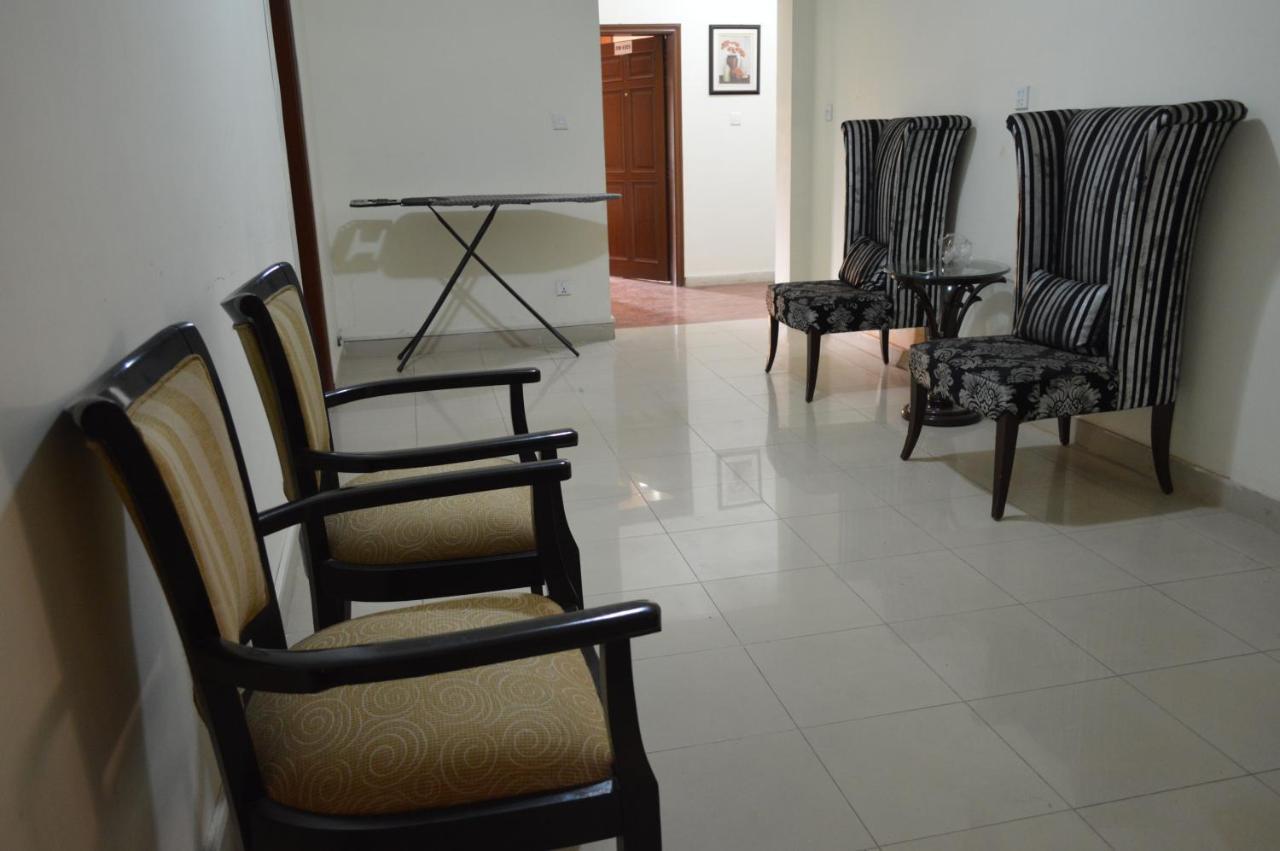 Tourist Hub Islamabad Bed and Breakfast Buitenkant foto
